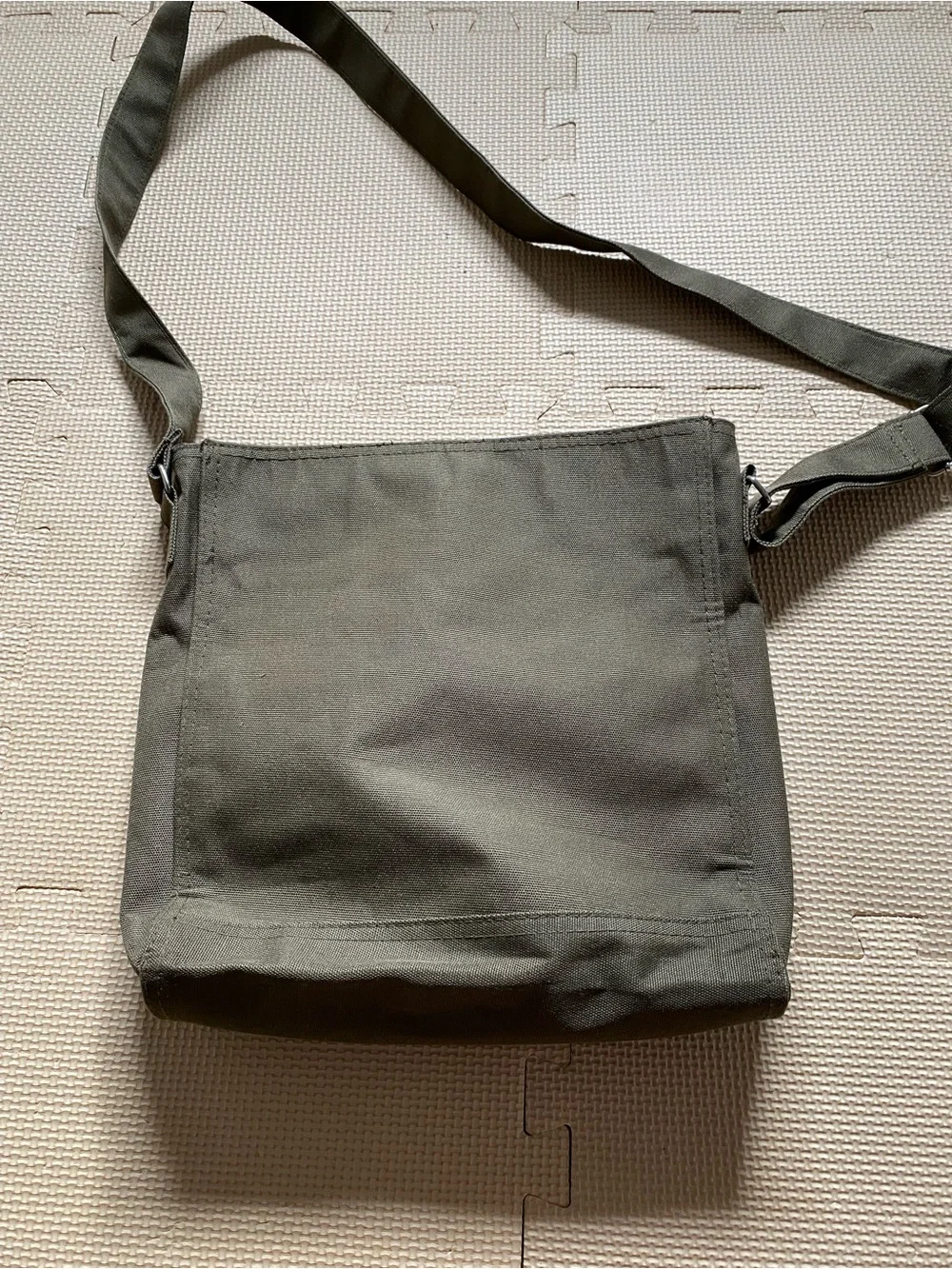 Urban Vibe durable olive